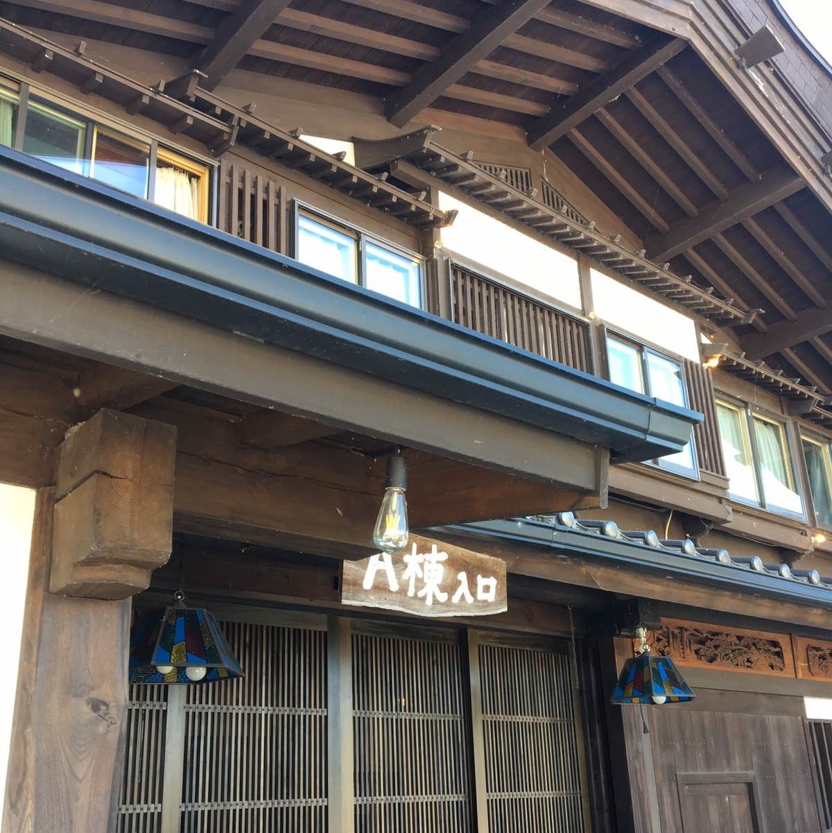 【Ａ棟入口】Ａ〜Ｃ棟はチェックイン受付本館と別棟となっております