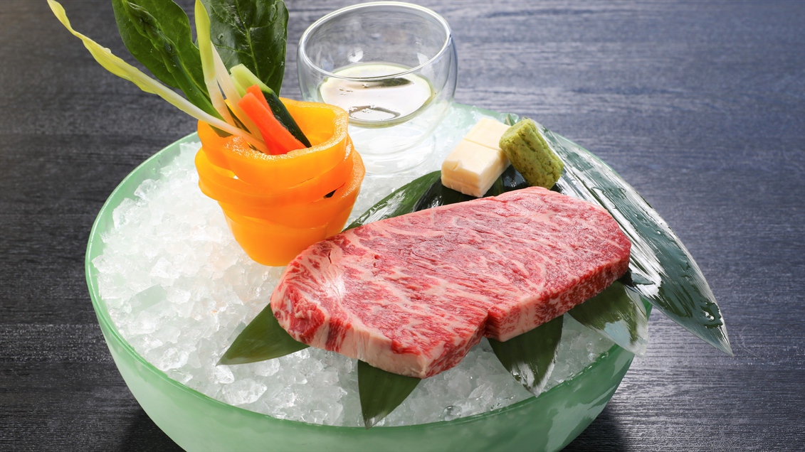 【サーロインステーキ】最高級国産牛ステーキを抜群の焼き加減で。
