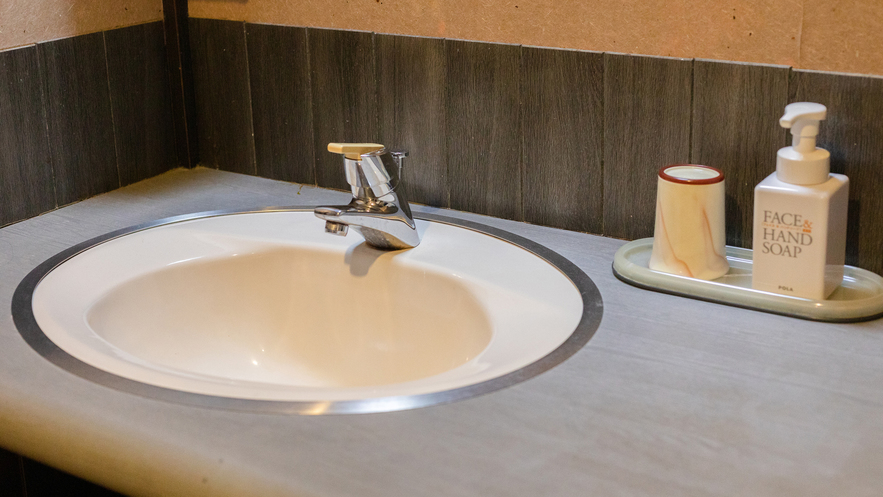 *【和室2間】和室10畳＋次の間4畳／洗面所