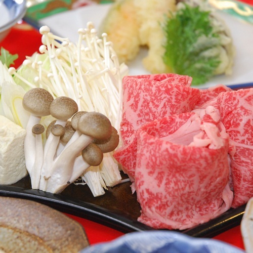 とろける旨さすき焼きをご堪能下さい