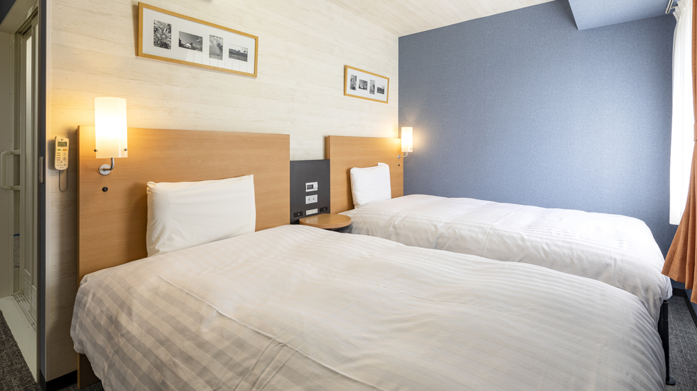 【2ベッドルーム】ユニバーサルルームベッド幅120cm×;2台バリアフリー設計のバスルーム