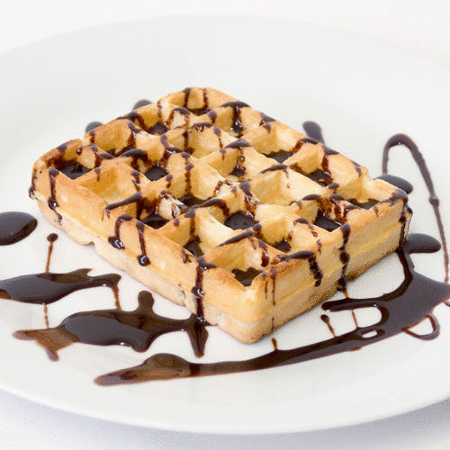 ワッフルはチョコシロップで更においしく