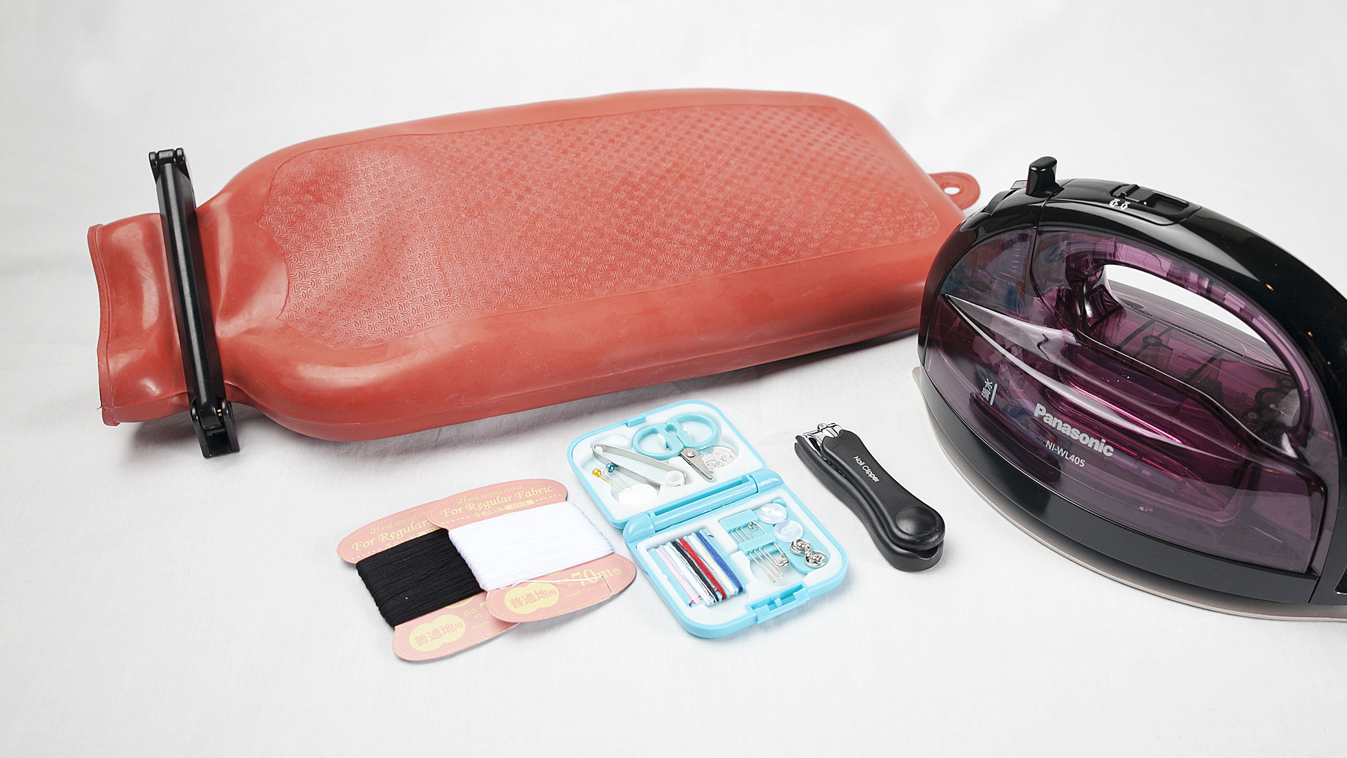 貸出品【アイロン・ソーイングセット・爪切り・氷枕等ご用意ございます】