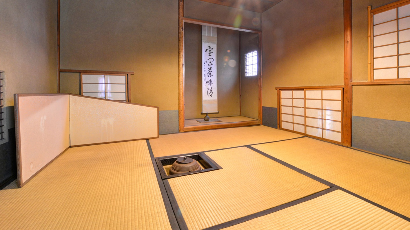 *【霧晴庵】四季の移ろいを愉しみながら、厳かな雰囲気で日本伝承のお茶を嗜める茶室がございます。
