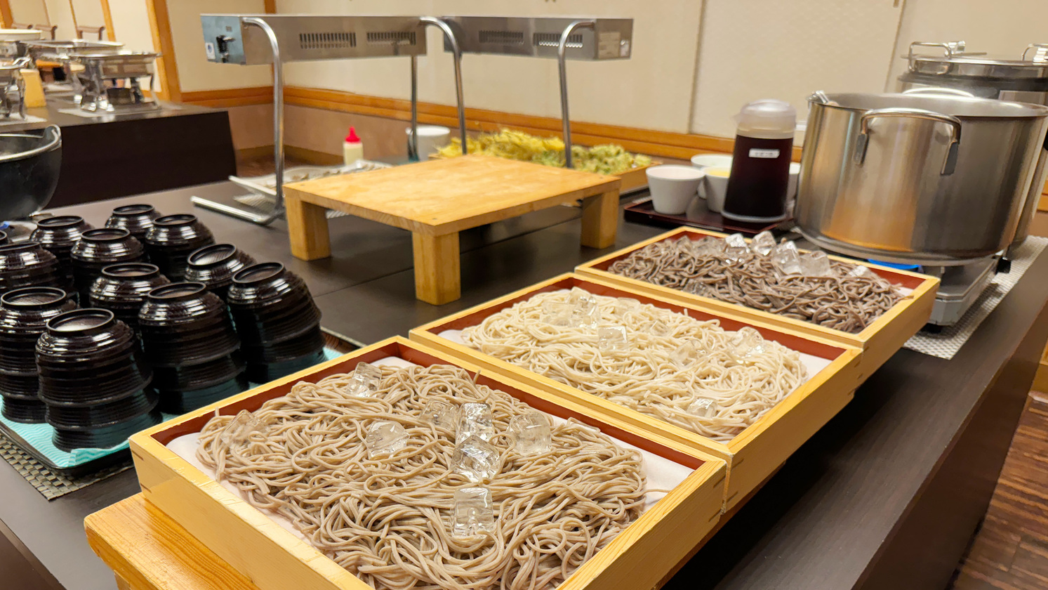 夕食バイキング（一例）