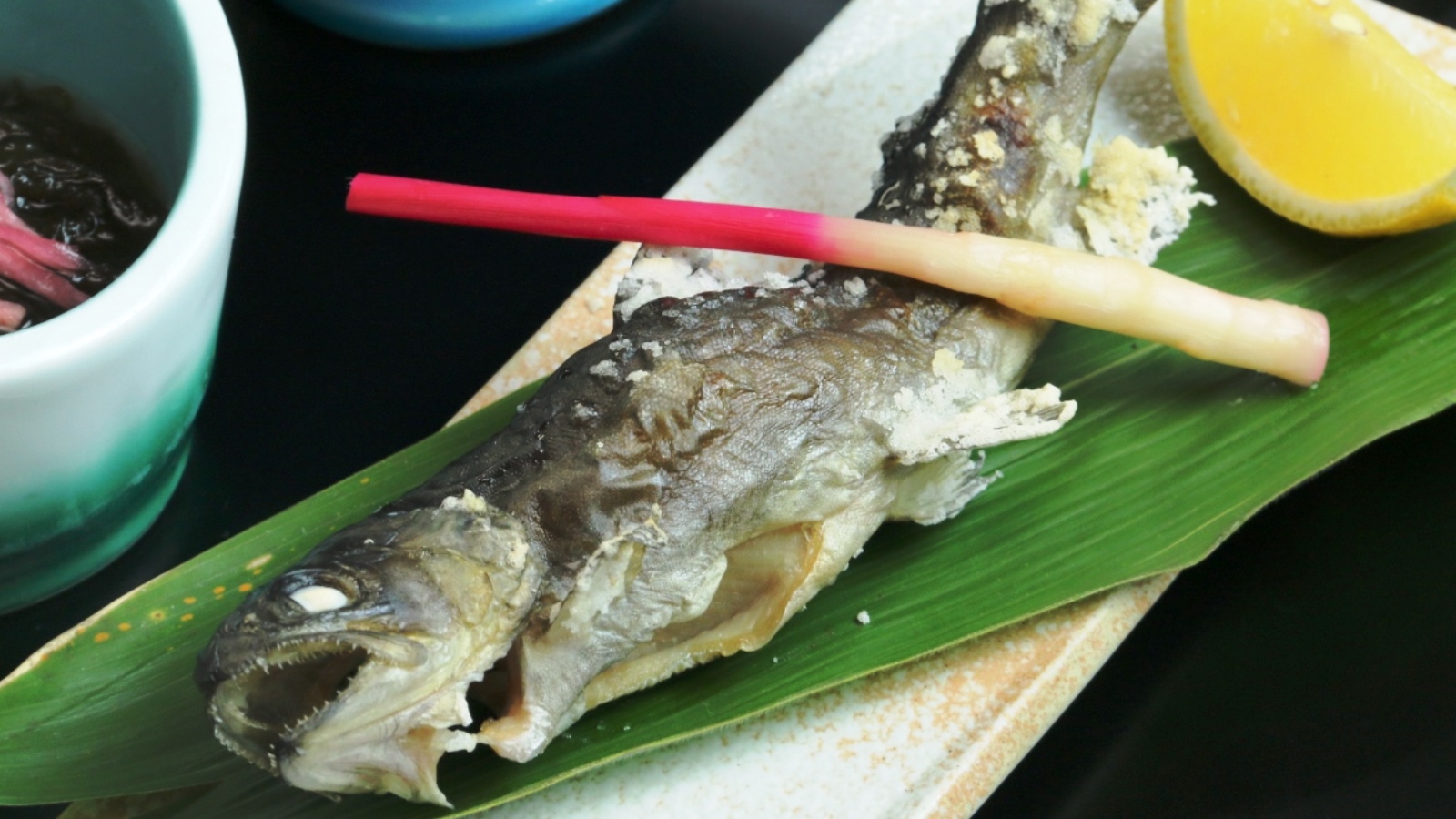 別注料理：イワナの塩焼き