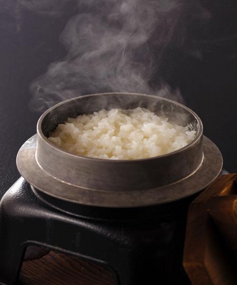 朝食は釜飯