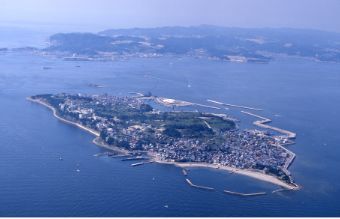 日間賀島全景