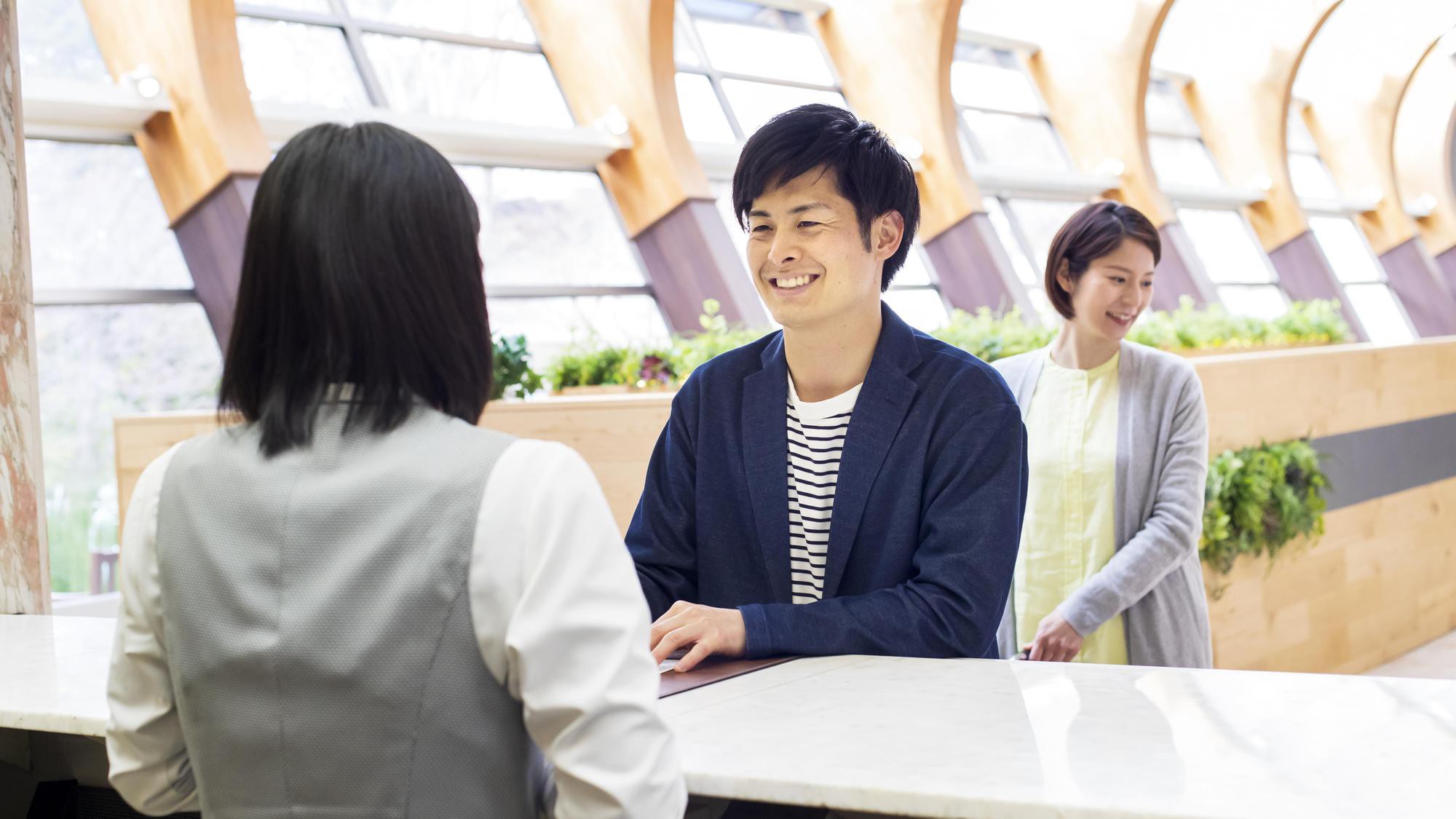 フロント：周辺観光の事などお気軽にスタッフまでご相談下さいませ。