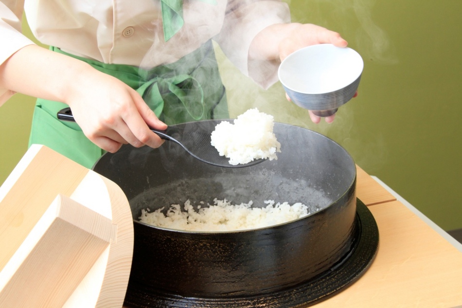 佐倉産コシヒカリお釜で炊いたごはんです