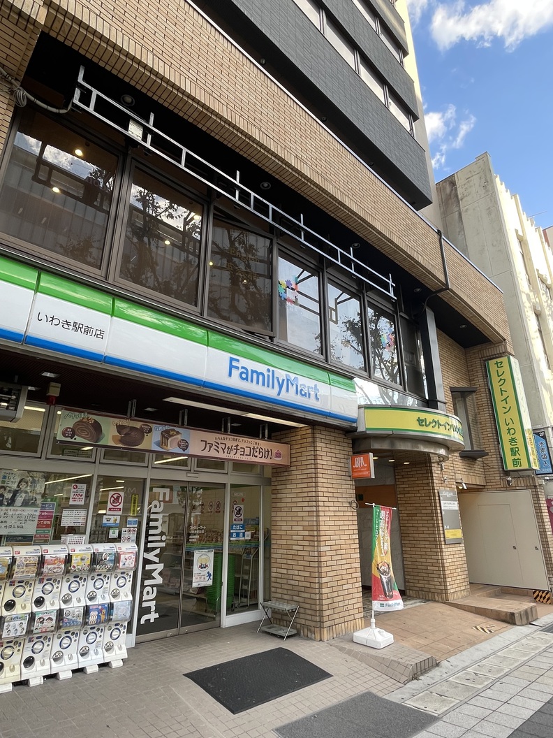 ホテル1階コンビニ(24時間営業)
