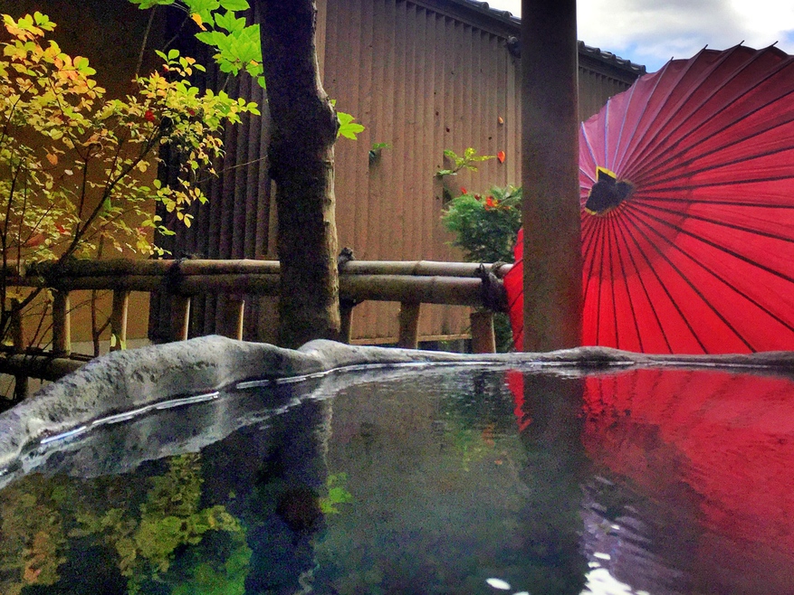 outdoorbath bluesky view まんさくの露天風呂から青空を(一例)