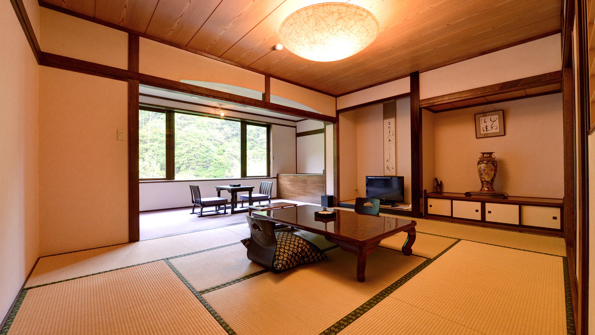 Goshiki Onsen no Yu Ryokan Ideally located in the Takayama area, Goshiki Onsen no Yu Ryokan promises a relaxing and wonderful visit. The property offers a high standard of service and amenities to suit the individual needs of a