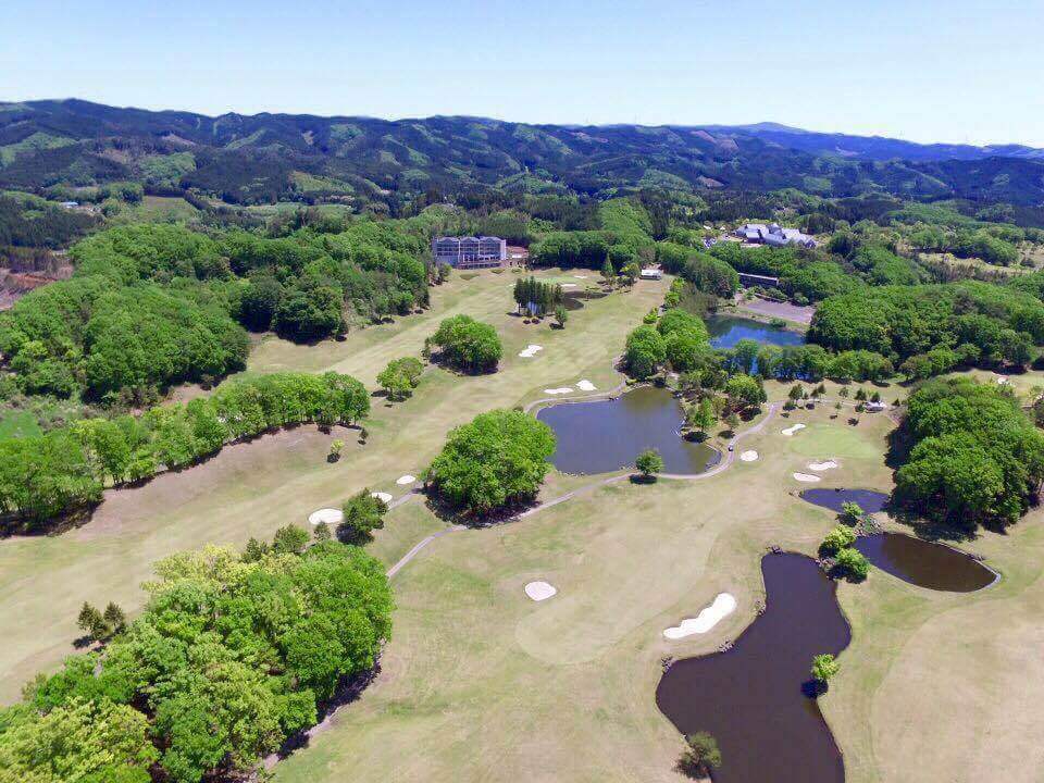 空から見たホテル全景