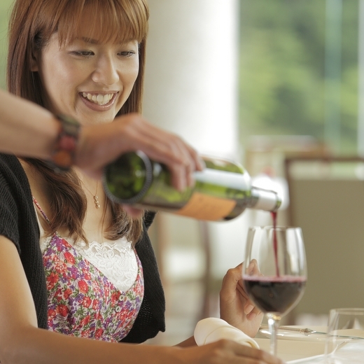 レストラン食事風景