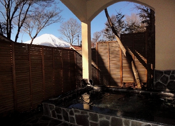 Osteria Isolana Main Image Osteria Isolana, Yamanakako