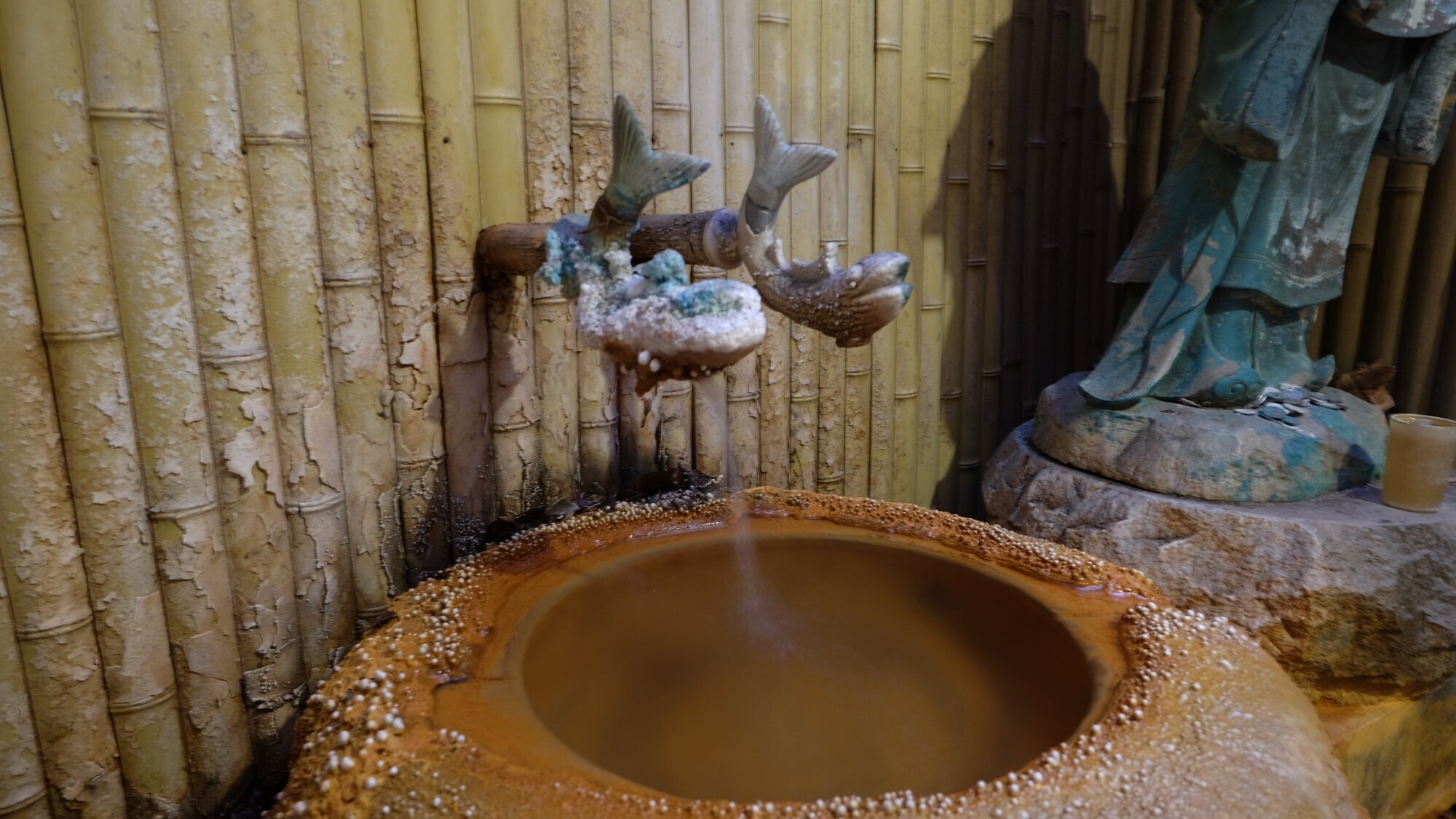 【飲泉】２本の自家源泉を使用した混同泉