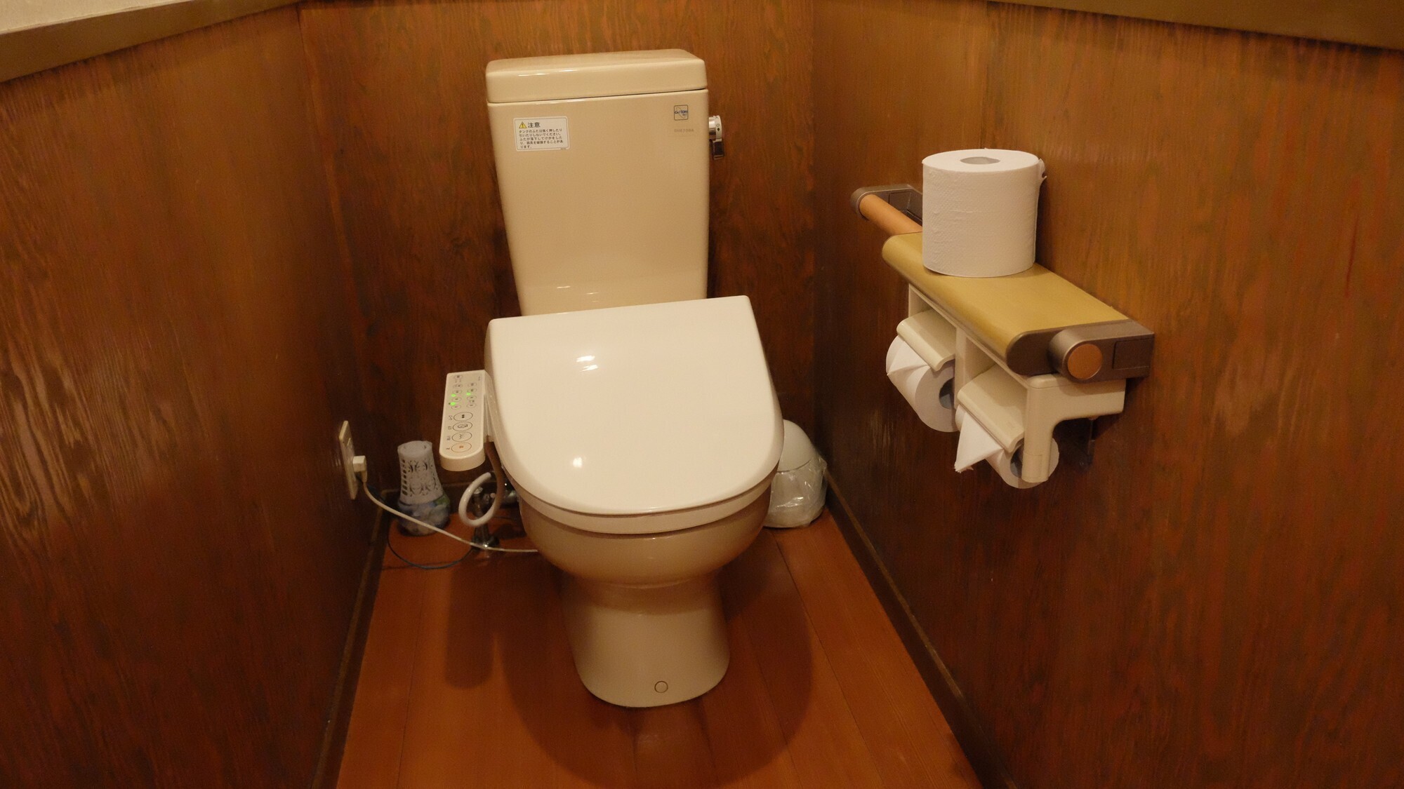 【露天風呂付き特別室】洗浄機付きトイレ