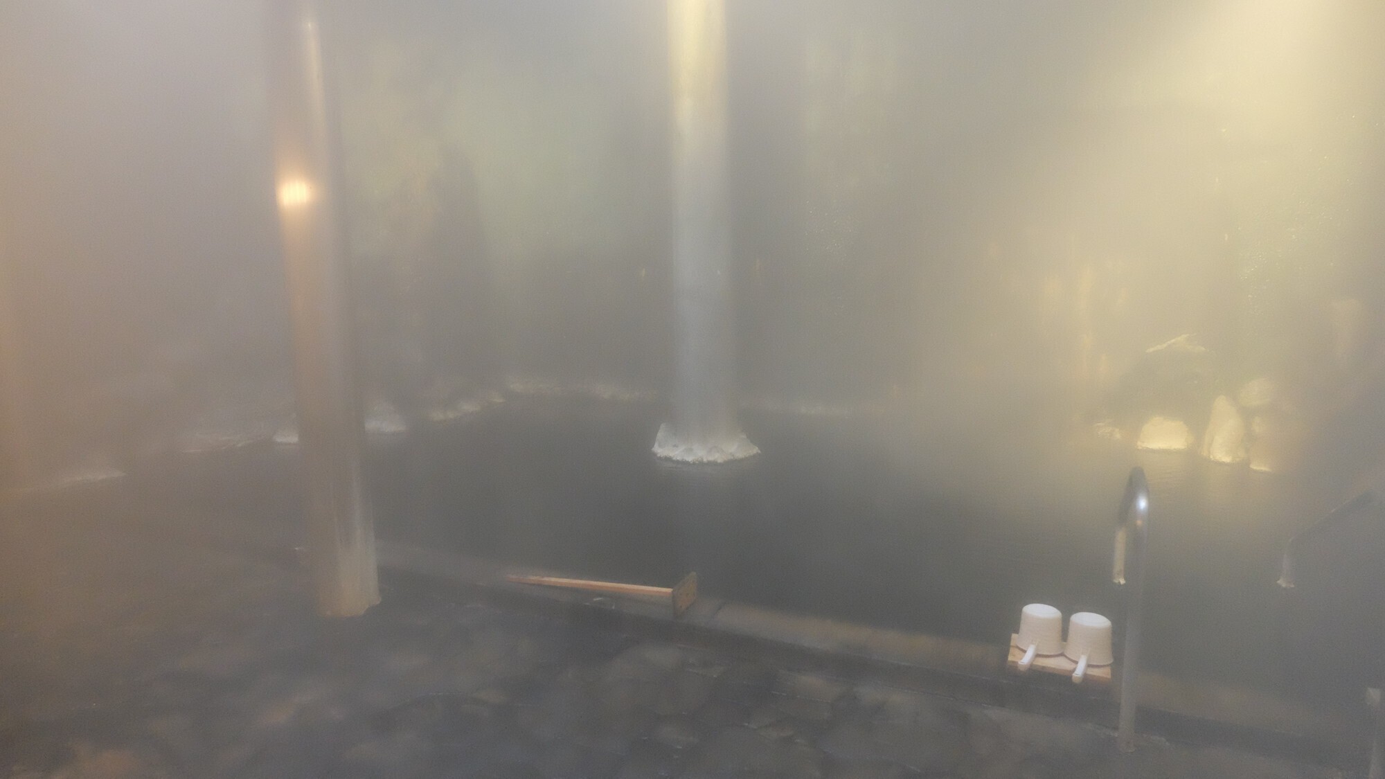 【洞窟風呂】泉質なめらかな洞窟風呂