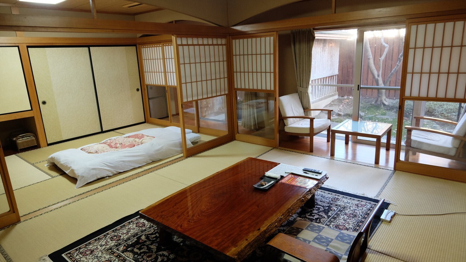 【露天風呂付き特別室】和室10畳+和室10畳+次の間（一例）