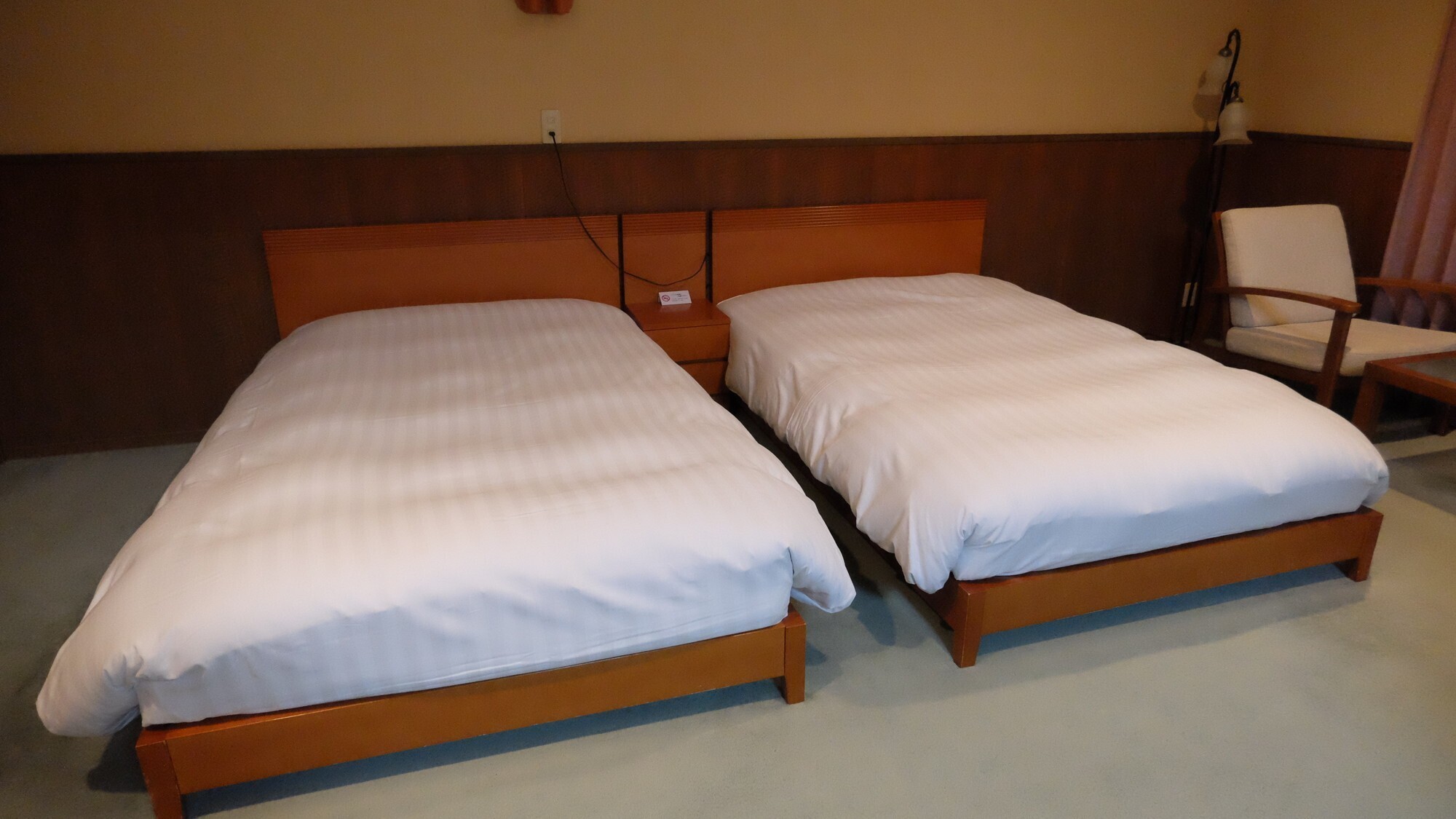 【和洋特別室】ベッドを備えたお部屋です