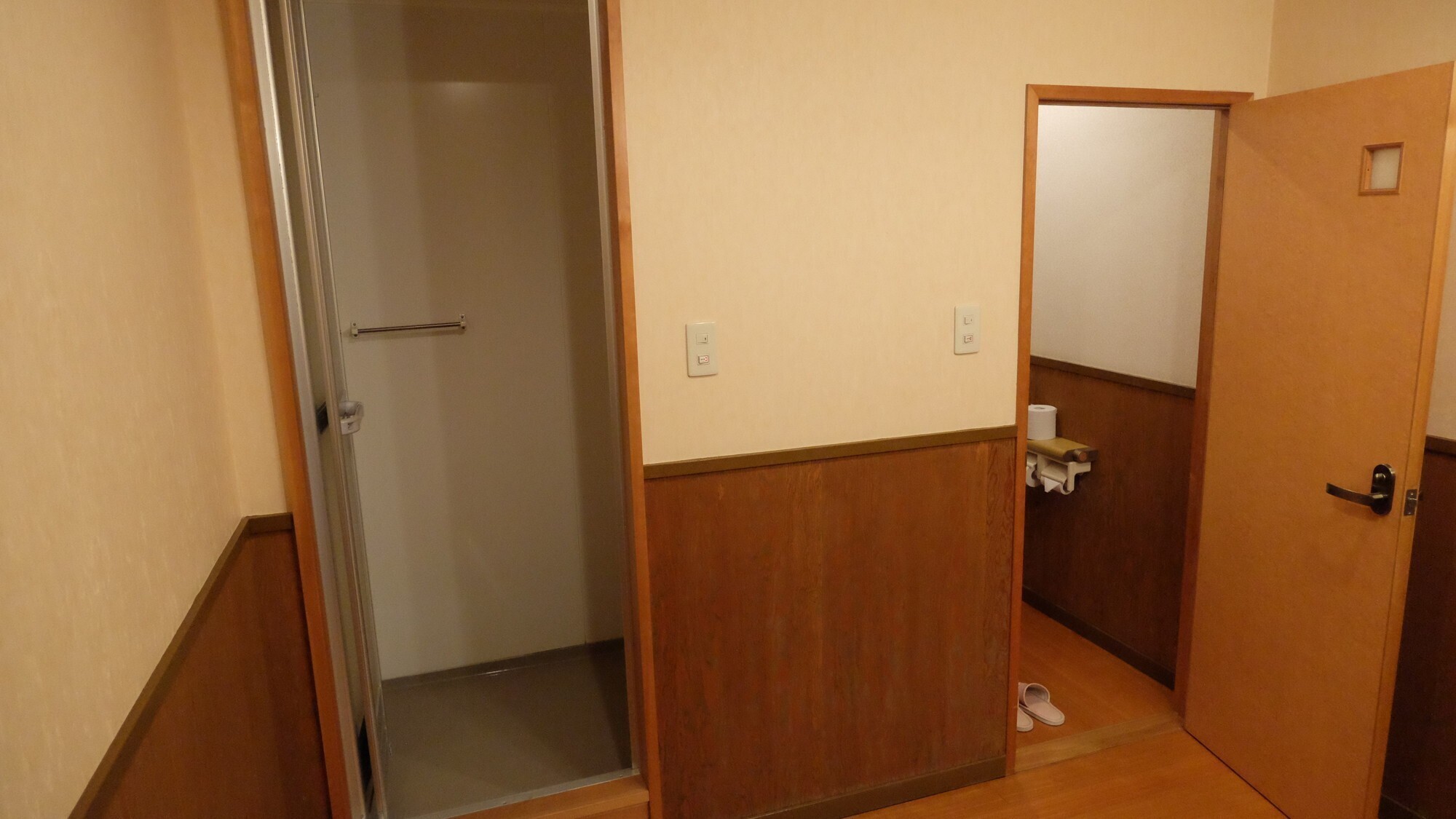 【露天風呂付き特別室】シャワールーム完備