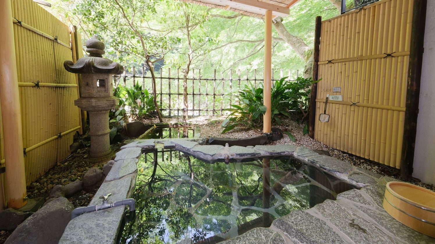 客室露天風呂例