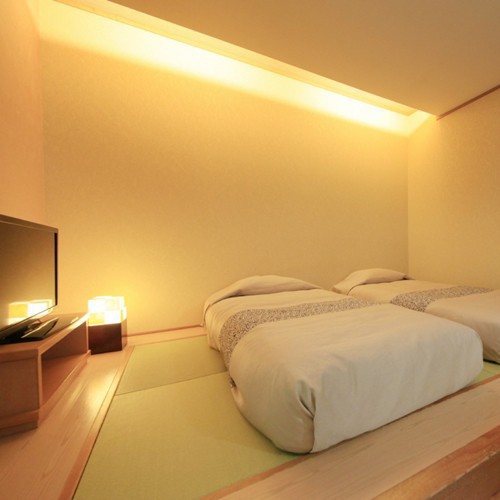 【客室一例】別館露天風呂付き客室(ツイン)…;和風ベッドを備えた、新しいスタイルのお部屋です。
