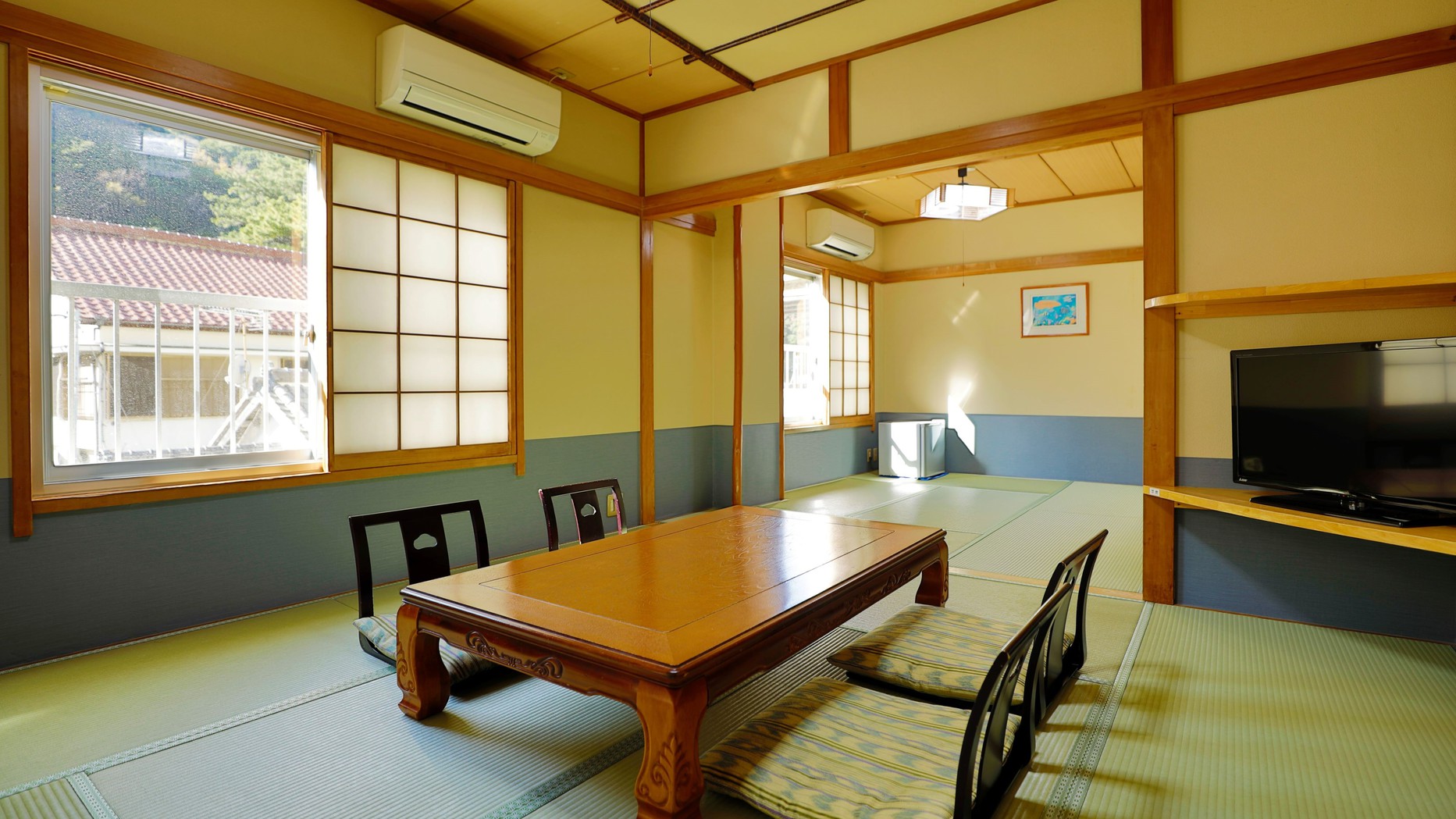 14畳和室4名様以上でお使いいただける広いお部屋。こちらのお部屋はペットも宿泊可能です。