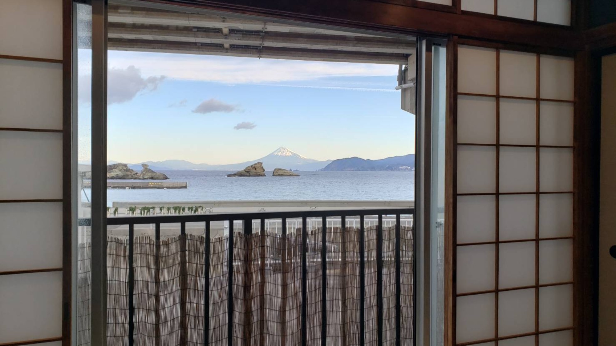 海側8畳のお部屋からの風景