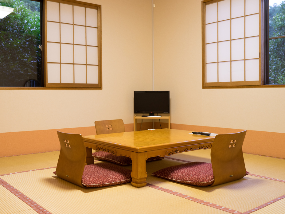 ２〜３名様用の和室