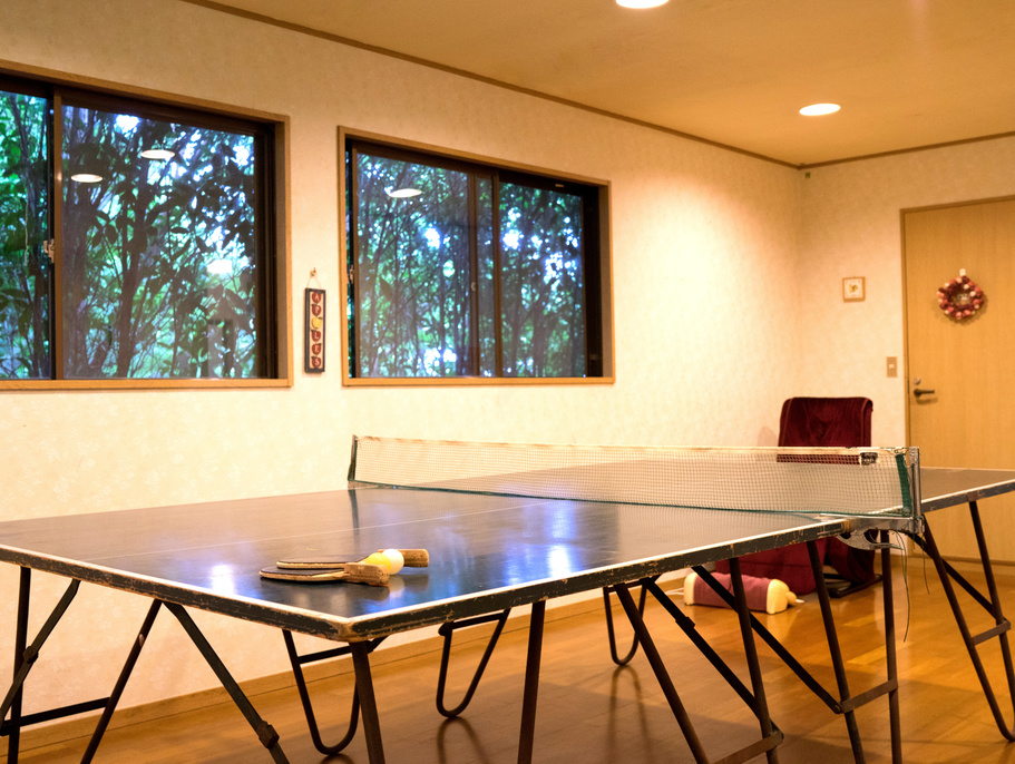 温泉棟にある卓球とマッサージチェア