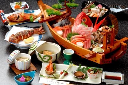 食事（サザエ）