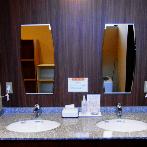 女性脱衣場洗面台