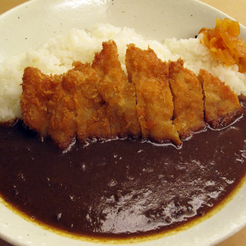 ジューシーで濃厚なカツカレー