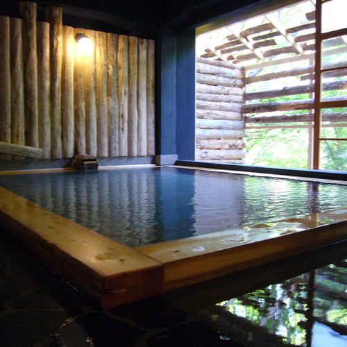 Aizu Higashiyama Onsen Shintaki Aizu Higashiyama Onsen Shintaki is perfectly located for both business and leisure guests in Fukushima. The property offers a wide range of amenities and perks to ensure you have a great time. All the