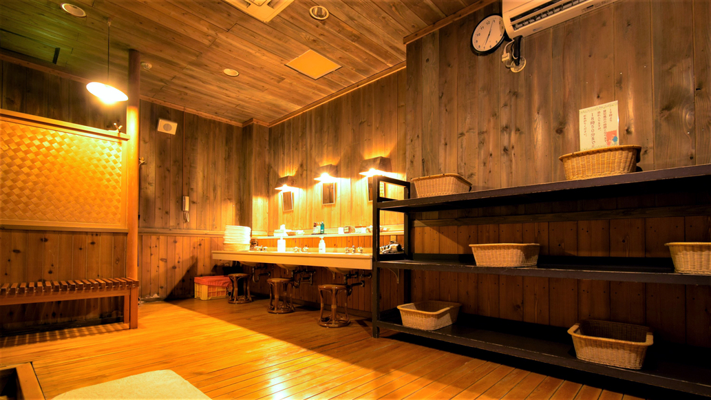 【千年の湯】露天風呂・大理石風呂脱衣所