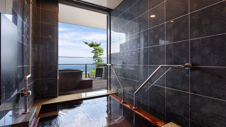 【紺碧】【銀海】通常タイプのお部屋にある半露天風呂も完備。24時間安心して温泉をお楽しみいただけます