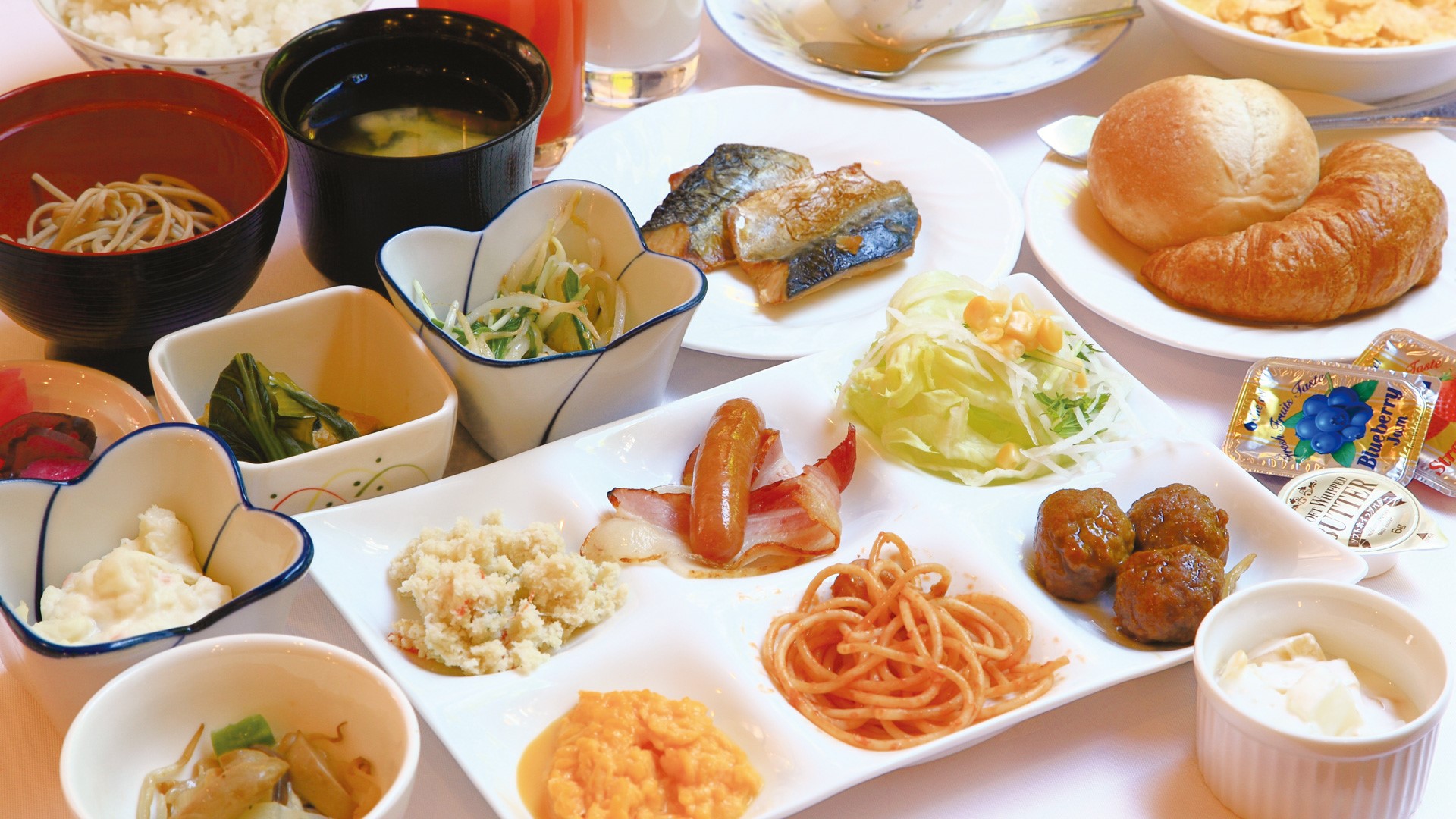 【無料朝食】約20種類の和洋バイキング