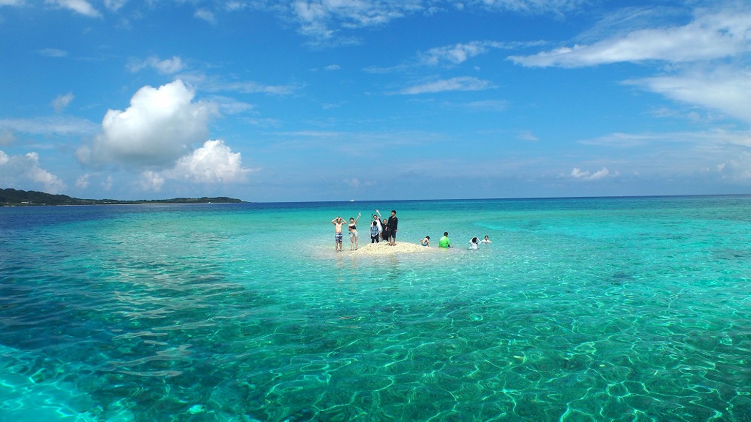 *サンゴのかけらだけでできた奇跡の島「バラス島」