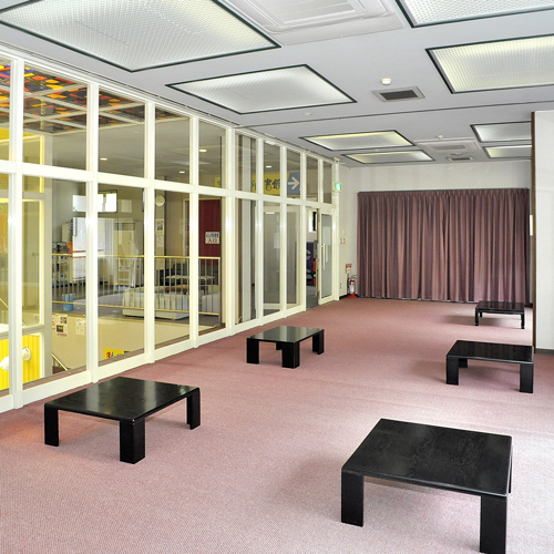 【おんり〜湯】館内には休憩室、リラックスルームなどがあり、ゆっくりお寛ぎいただけます。