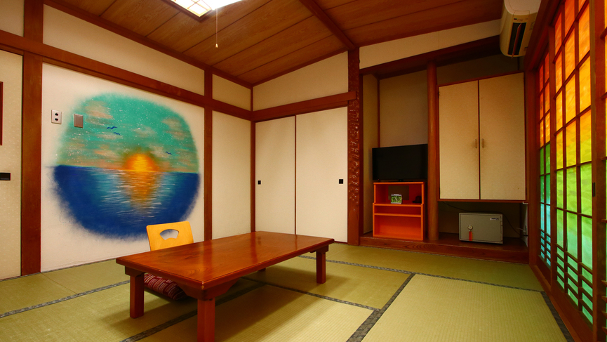 10畳和室トイレ付壁には御宿の日の出が描かれています