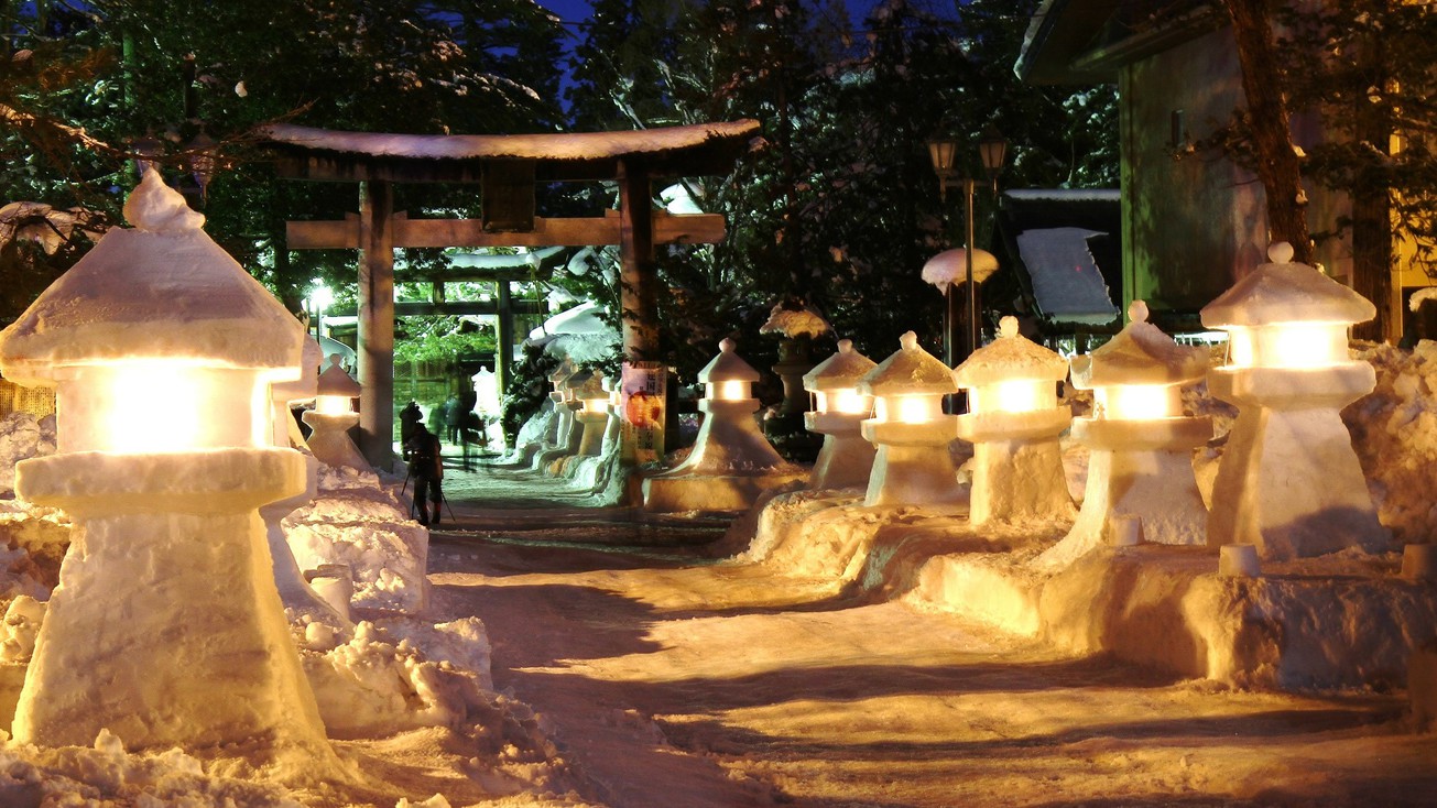 雪灯篭祭り
