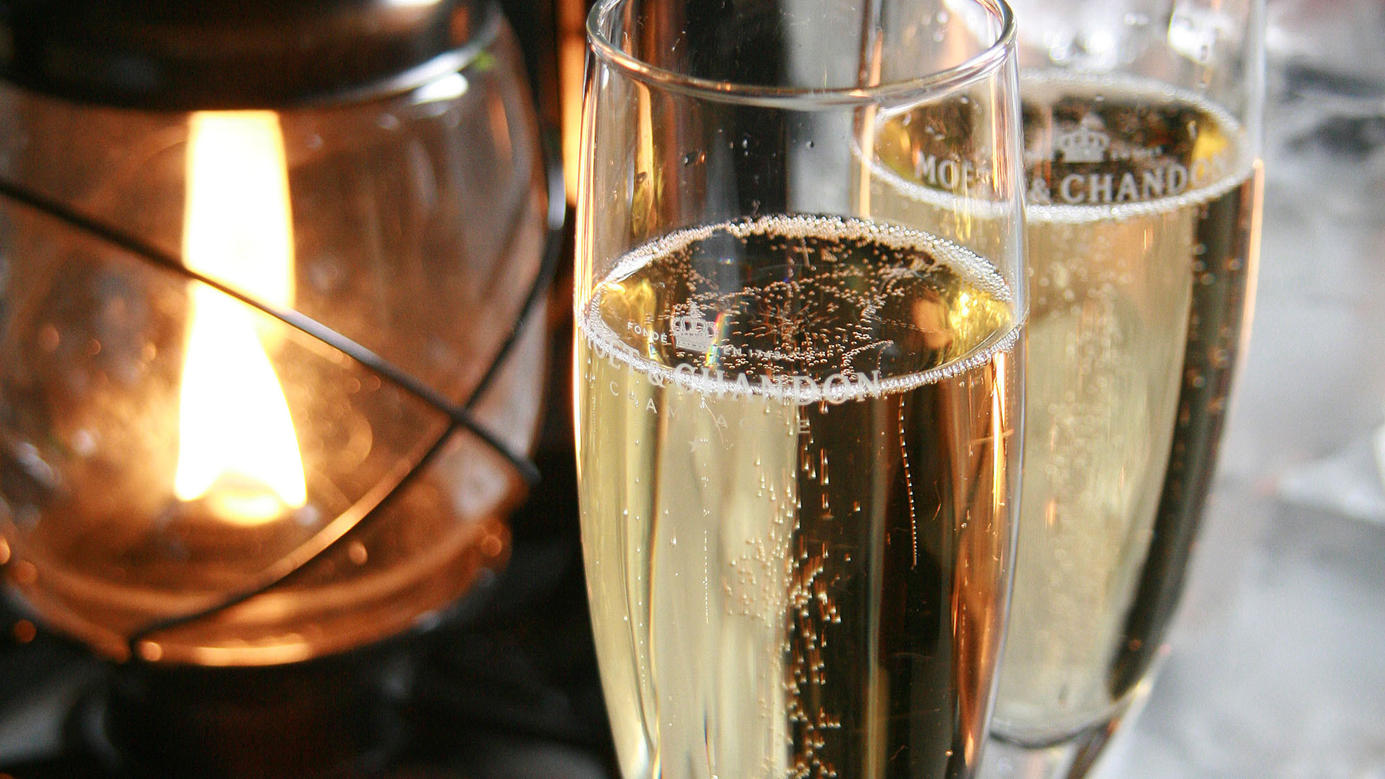・記念日のお祝いに…;シャンパンで乾杯！