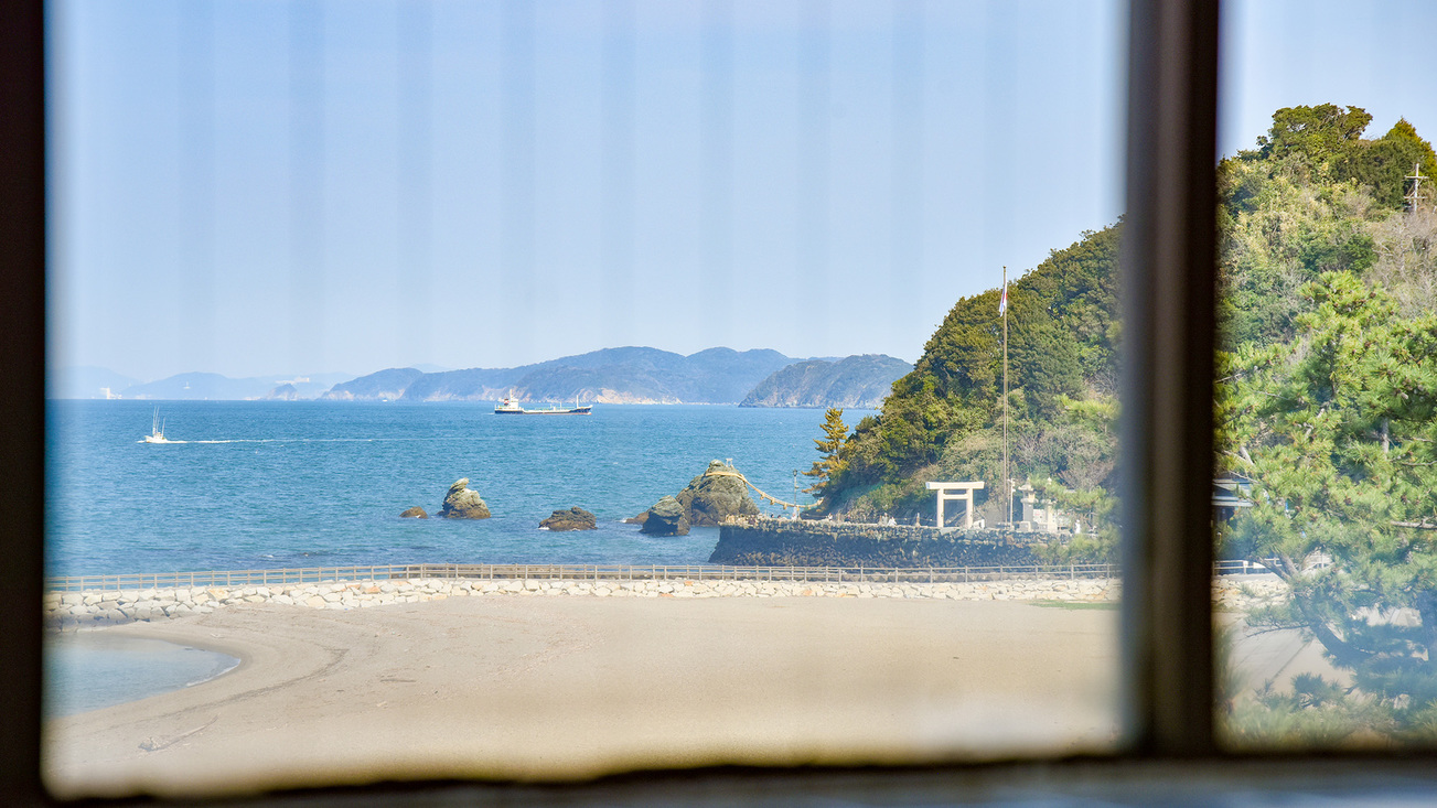 *【男湯】夫婦岩が見られる展望風呂