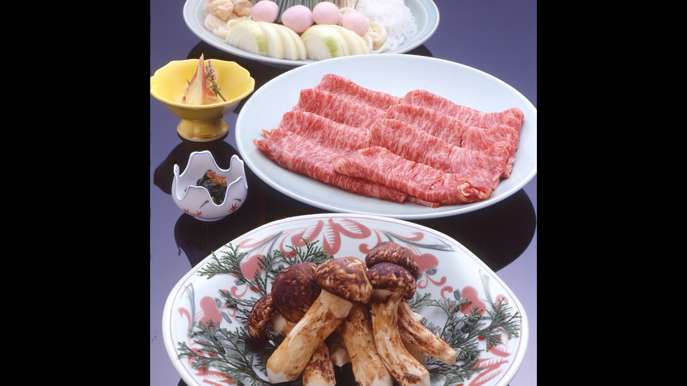 *松茸&伊賀牛のすき焼き（一例）