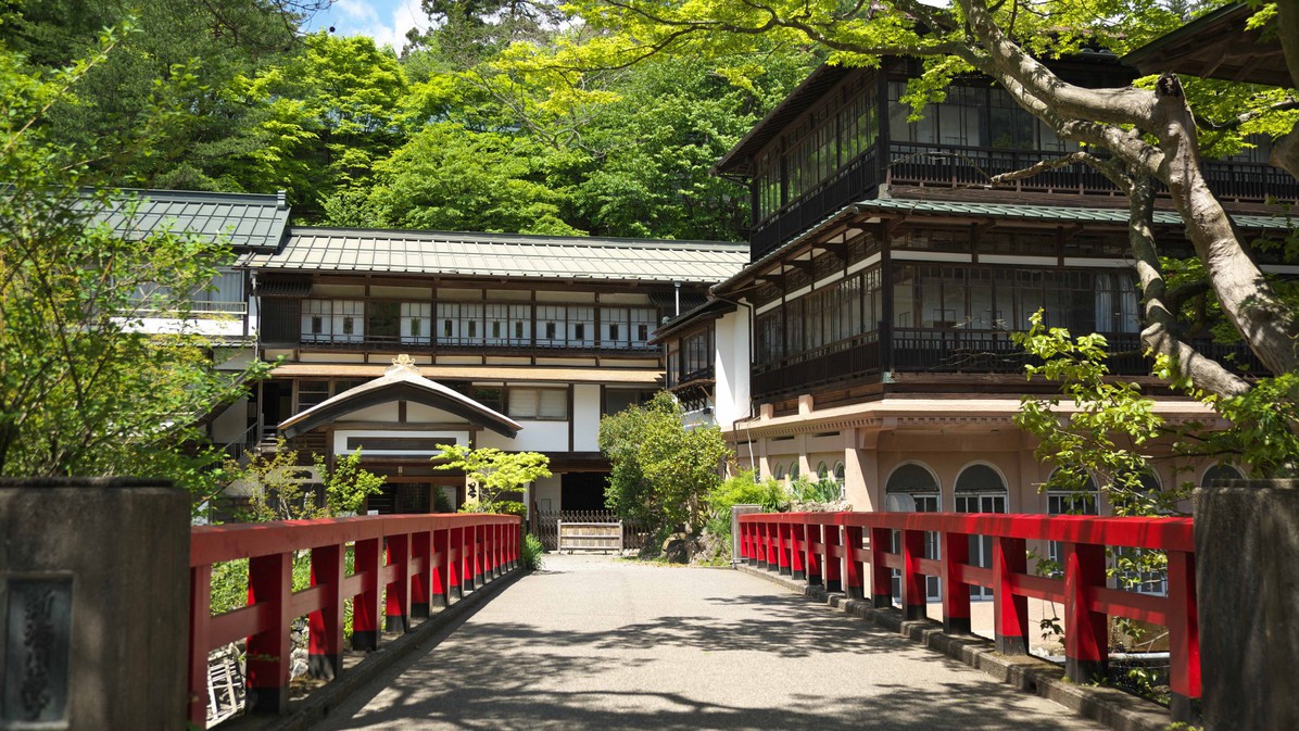 【基本プラン】元禄七年創業。現存する日本最古の湯宿建築で湯治＆食治を堪能