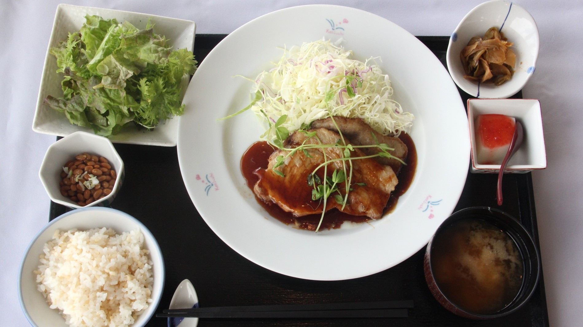 *日替わり夕食（一例）