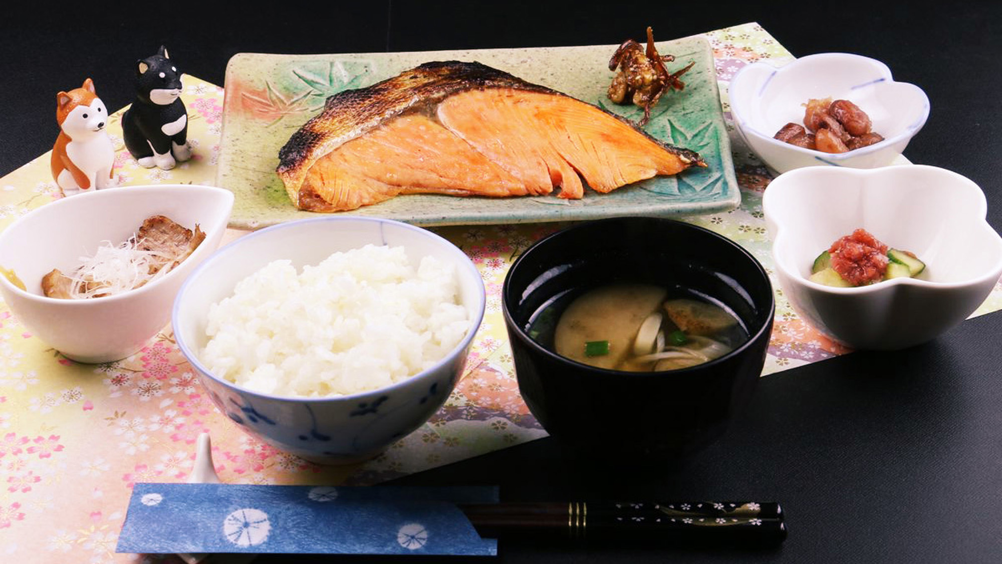 #和朝食は、脂がのったキングサーモンは何度も食べたくなるお味
