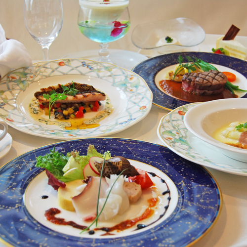 ＜洋食一例＞シェフが腕によりをかけた西洋ディナーコースをお楽しみください。